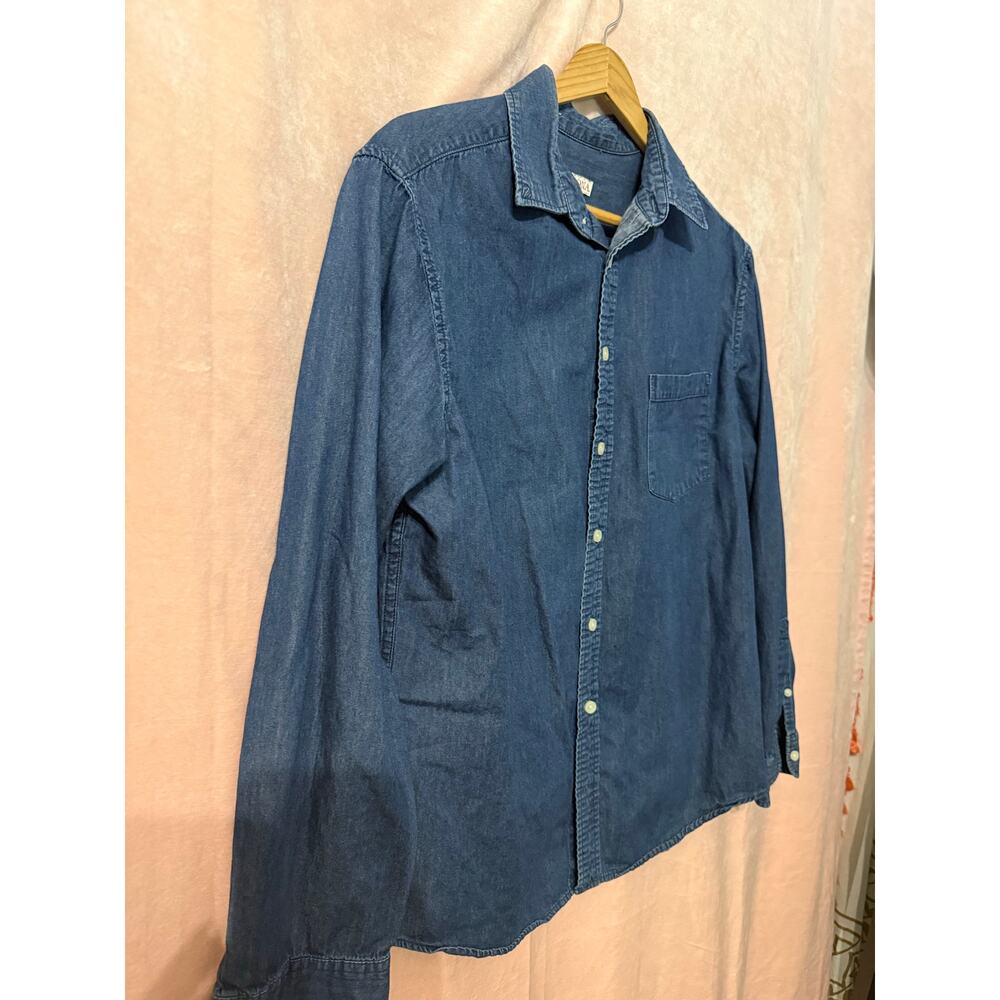 Merona Chambray Button-Down Shirt – Women’s Medium - Picture 7 of 8